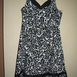 WOMENS DRESS ~SIZE 16~ JONES WEAR DRESS